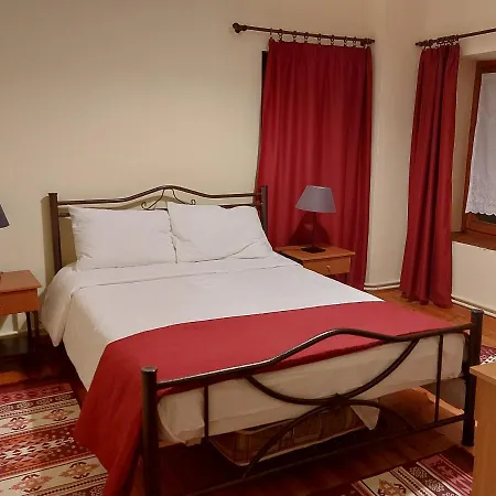 Traditional Vrigiis Pensjonat 3*