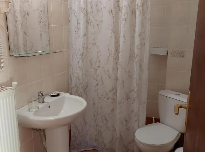 Traditional Vrigiis 3* Agios Germanós